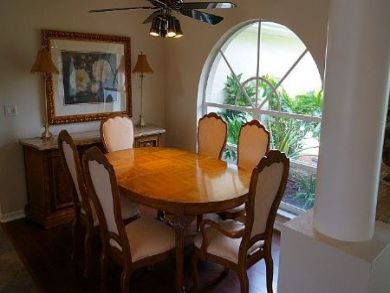 Dining Table Seats 5